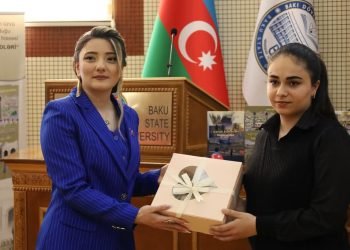 “VƏTƏN FƏDAİLƏRİ” layihəsinin rəhbəri Manya Səxavətqızı tələbələrlə görüş keçirdi(FOTOLAR)