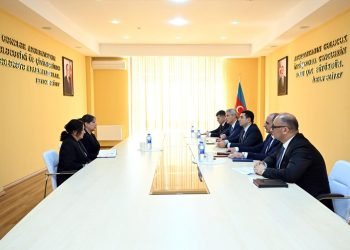 Mədəniyyət nazir Adil Kərimli Saatlıda vətəndaşları qəbul edib