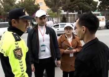 Sumqayıtda piyadalar arasında yol hərəkəti qaydalarının təşviqi işinə könüllü gənclər də cəlb olunublar