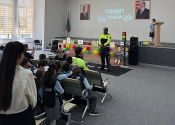 Şagirdlər yol hərəkəti qaydaları ilə bağlı maarifləndirildi