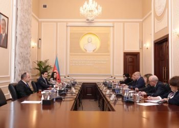 Nazir Fərid Əhmədov Ədliyyə Nazirliyi yanında İctimai şuranın üzvləri ilə görüşüb