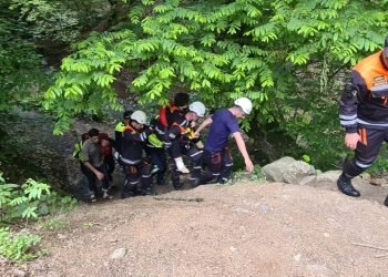 Dərəyə yıxılan vətəndaş çıxarılaraq təcili yardıma təhvil verilib – FHN