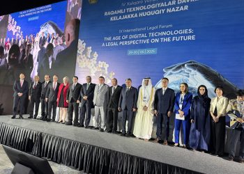 Nazir Fərid Əhmədov Özbəkistanda IV Beynəlxalq Hüquq Forumunda iştirak edir