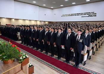 Müddətdən artıq həqiqi hərbi xidmətə qəbul olmaq istəyən bir qrup vətəndaşla görüş keçirilib