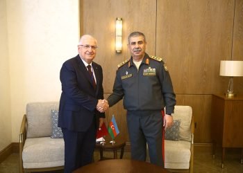 Azərbaycan müdafiə naziri türkiyəli həmkarı ilə görüşüb