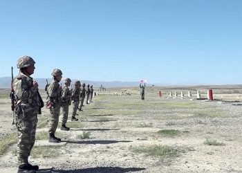 ƏÜO-da hərbi vəzifəlilərlə növbəti təlim toplanışı keçirilib – VİDEO