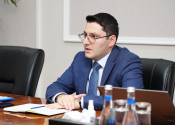 Fərid Əhmədov “Yüksəliş” müsabiqəsinin qalibləri ilə görüşüb