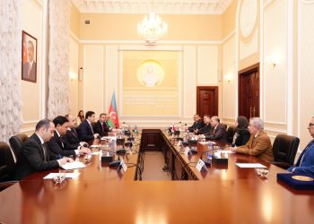 Nazir Fərid Əhmədov İraq Federal Ali Məhkəməsinin sədri ilə görüşüb