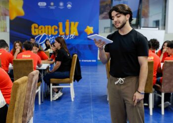 “GəncLİK – Gənc Liderlərin İnkişafı və Karyerası” düşərgəsi yekunlaşıb