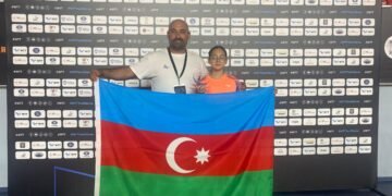 Stolüstü tennisçilər beynəlxalq turnirin mükafatçıları sırasında