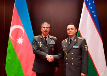 Azərbaycan müdafiə naziri Özbəkistana səfər edib