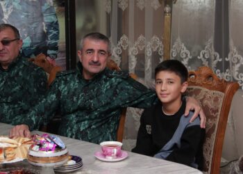 Dövlət Sərhəd Xidmətinin rəhbər heyəti şəhid ailələrini ziyarət etmişdir