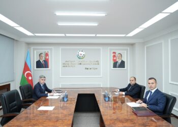 Ədliyyə nazirinin müavini bölgələrdə yaşayan vətəndaşların müraciətlərini dinləyib