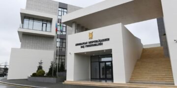 Qusarda kənd sakinlərindən hədə-qorxu yolu ilə dəfələrlə rüşvət almaqda təqsirləndirilən vəzifəli şəxs həbs edilib