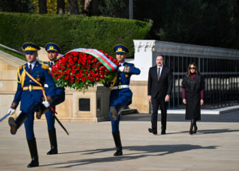 Prezidentlə birinci xanım Heydər Əliyevin məzarını və Şəhidlər Xiyabanını ziyarət etdi