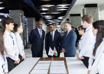 Ruandanın və Zimbabvenin yüksəksəviyyəli rəsmiləri “ASAN xidmət”də