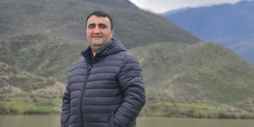 Emin Tarverdiyev: Anamı qucaqlaya bilmədiyim əllərimlə vətən torpağına toxundum