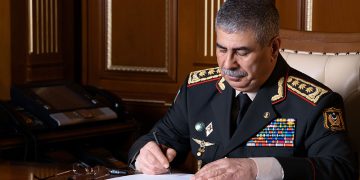 Azərbaycan müdafiə naziri Pakistan tərəfinə başsağlığı verib