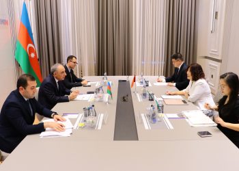 Baş prokuror Çin Xalq Respublikasının Azərbaycandakı səfiri xanım Lu Meyi qəbul edib