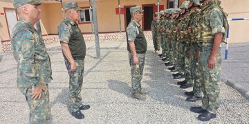 Müdafiə Nazirliyinin rəhbərliyi ƏÜO-nun hərbi hissələrində olub