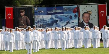 Türkiyədə təhsilini bitirən Azərbaycan Ordusunun hərbi qulluqçularına diplomlar təqdim edilib